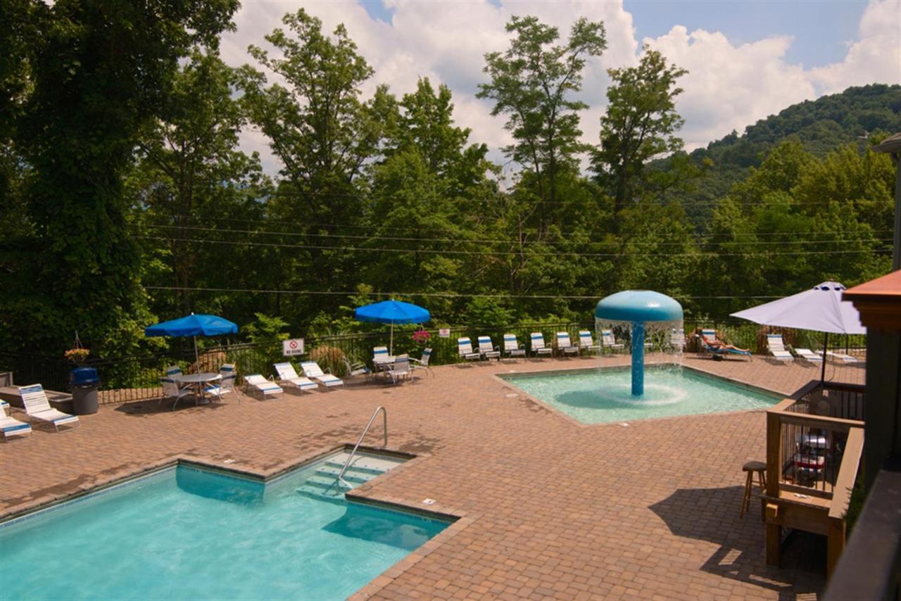 Mountain Springs Chalet แกตลิงเบิร์ก ภายนอก รูปภาพ