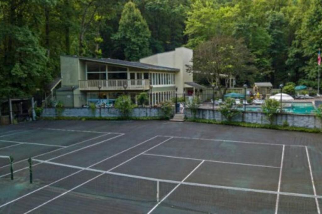 Mountain Springs Chalet แกตลิงเบิร์ก ภายนอก รูปภาพ